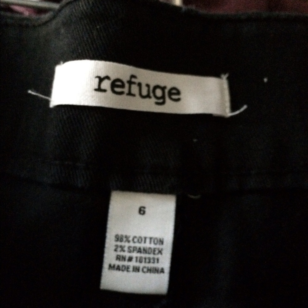 Black Mid Rise‎ Shorts - Picture 4 of 4